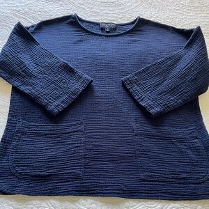 Navy Textured 3/4 Sleeve Top with Front Pockets